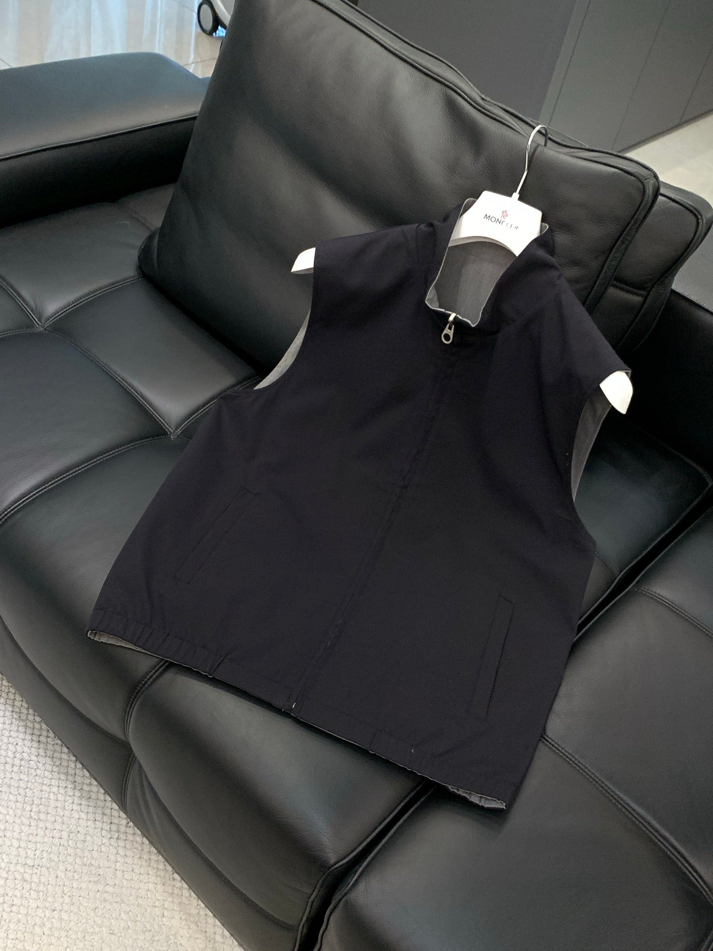 LORO PIANA 26S REVERSIBLE ZIP UP VEST 740