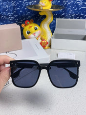 MONTAIGNE SUNGLASS 560862 IN BLACK ACETATE