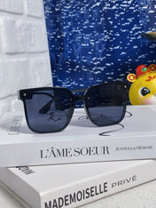 MONTAIGNE SUNGLASS 560862 IN BLACK ACETATE