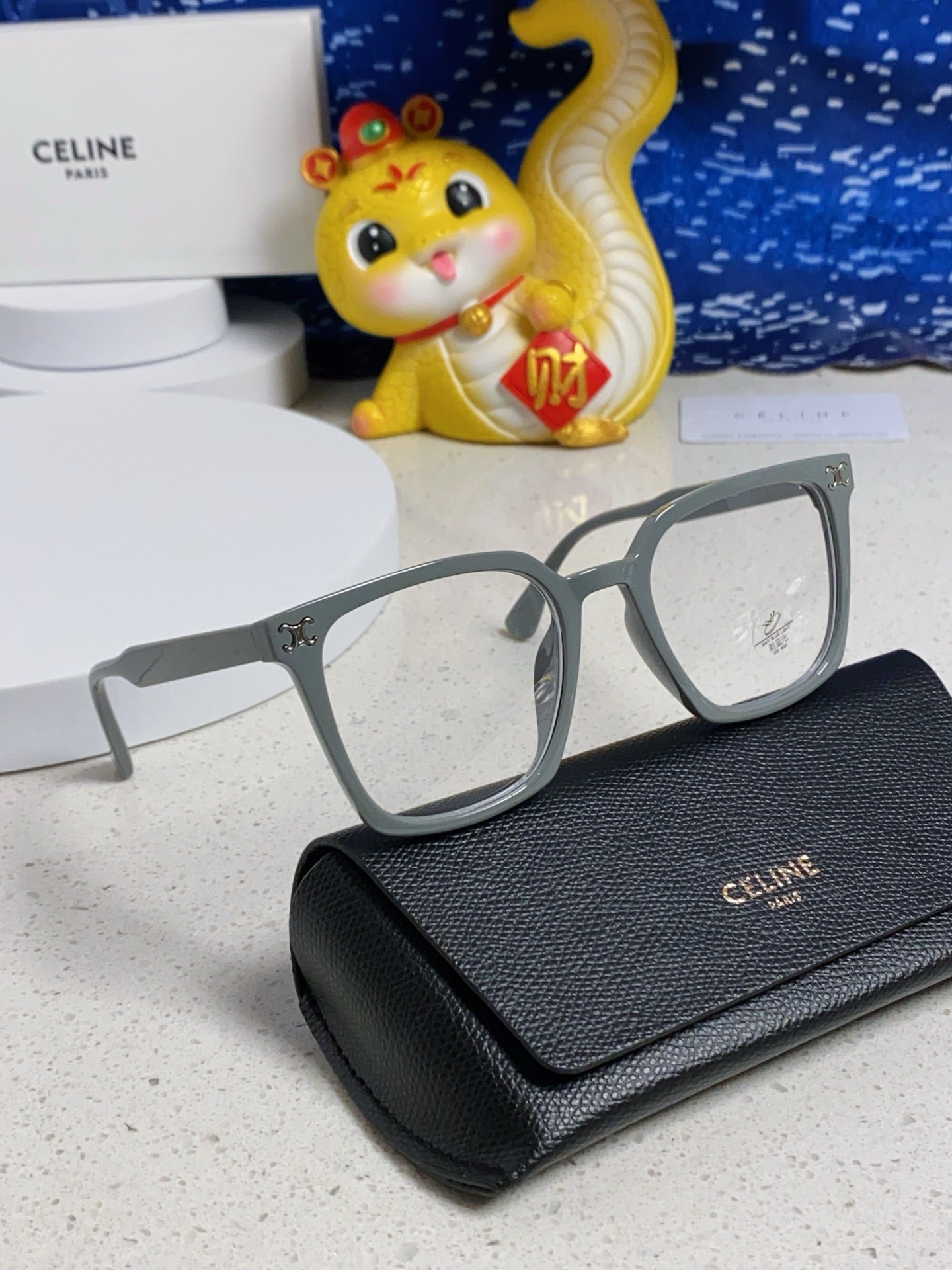 TRIOMPHE SUNGLASSES 563253 IN GREY ACETATE