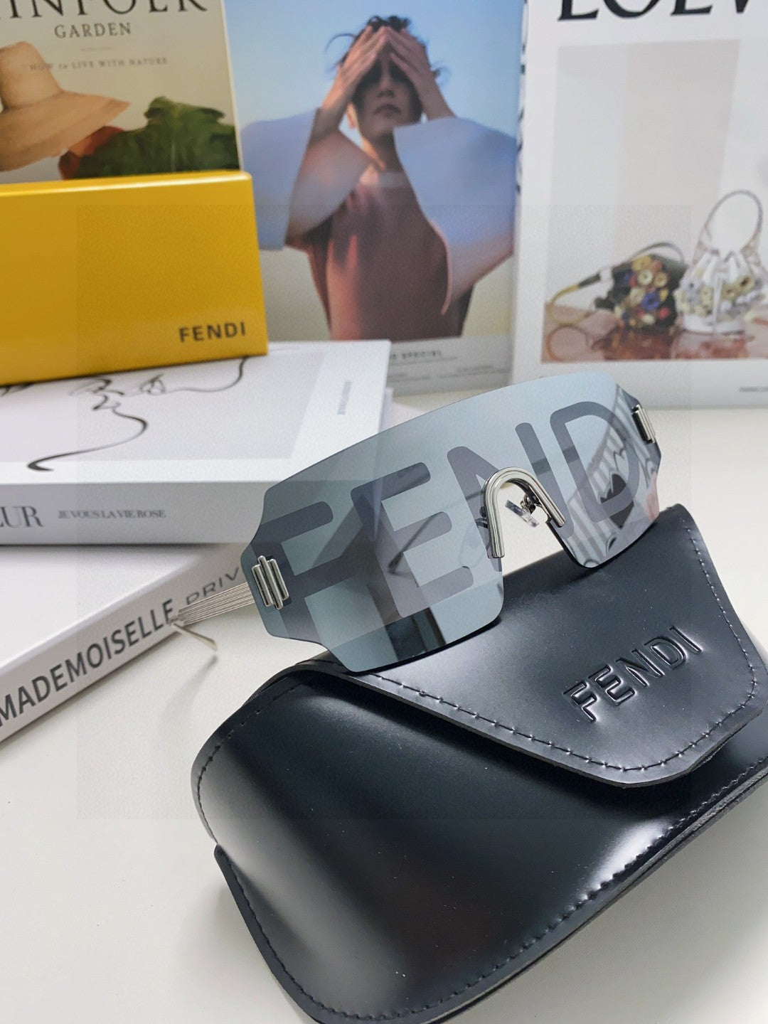 ANGULAR VISOR SUNGLASSES 575795 IN METAL