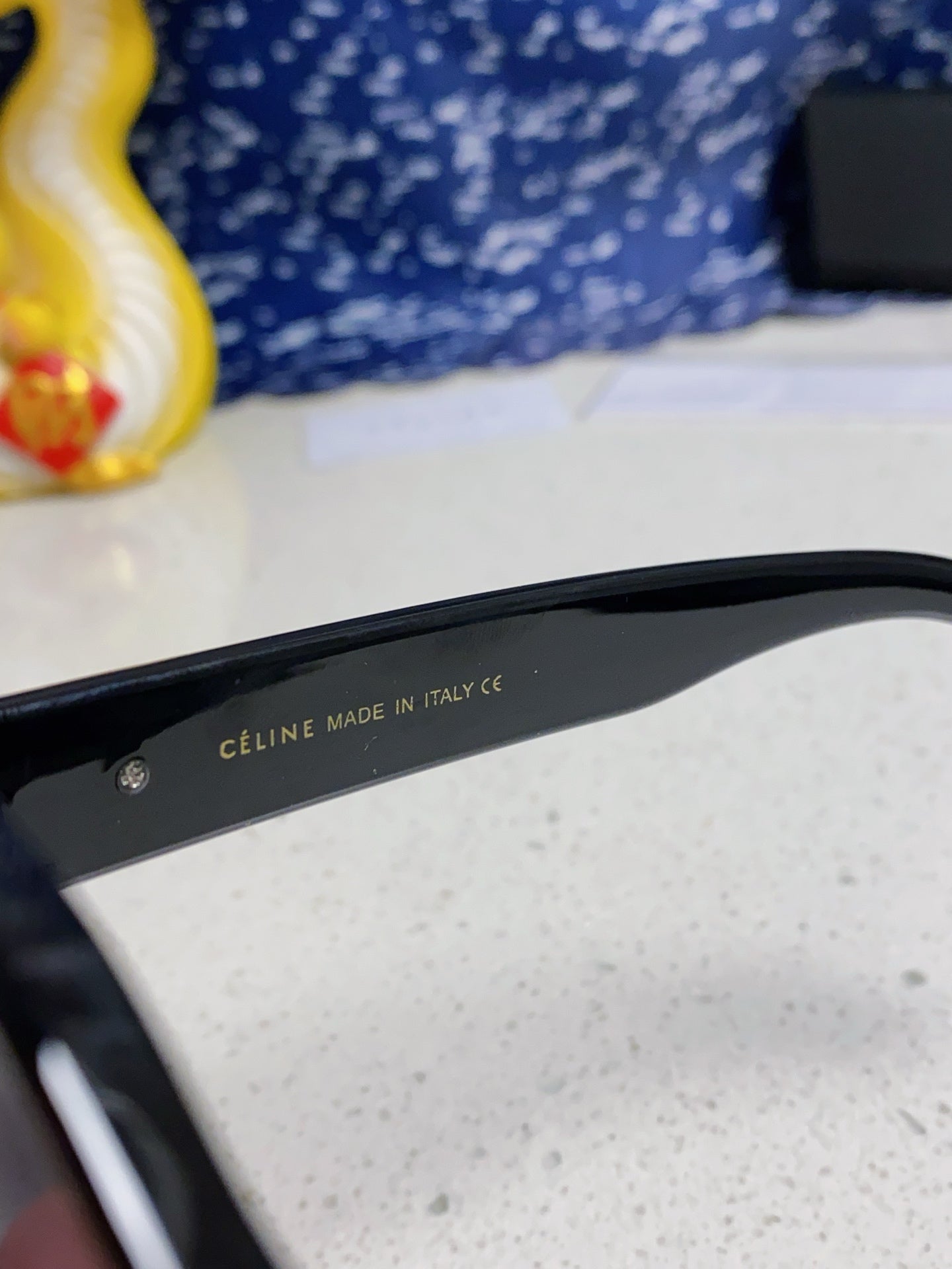 TRIOMPHE SQUARE SUNGLASS  566743 IN BLACK ACETATE GRADIENT SMOKE LENSES