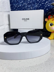 TRIOMPHE SQUARE SUNGLASS  566743 IN BLACK ACETATE GRADIENT SMOKE LENSES