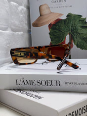 SIGNATURE SUNGLASS 571587 IN HAVANA ACETATE