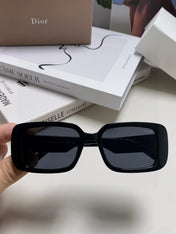 MONTAIGNE SUNGLASS 571596 IN BLACK ACETATE TEXT LOGO