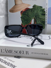 MONTAIGNE SUNGLASS 571596 IN BLACK ACETATE TEXT LOGO