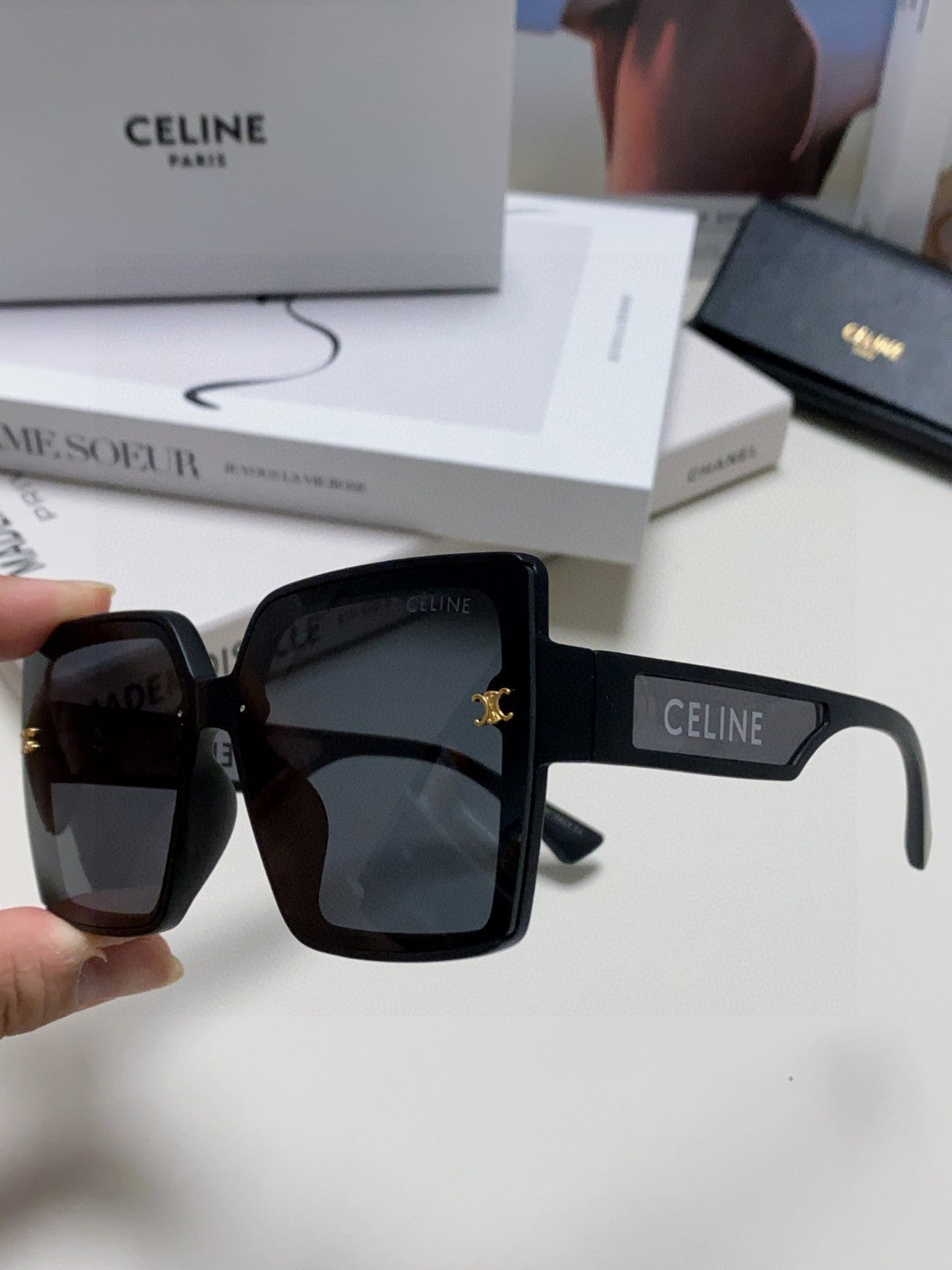 TRIOMPHE SUNGLASSES 573256 IN BLACK ACETATE