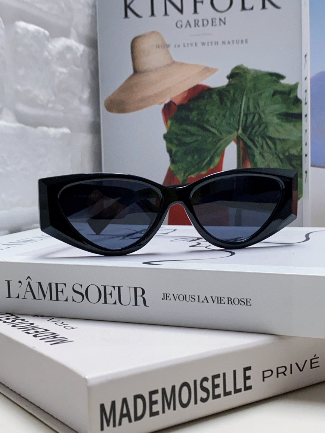 LOGO SUNGLASSES 576812 IN BLACK ACETATE