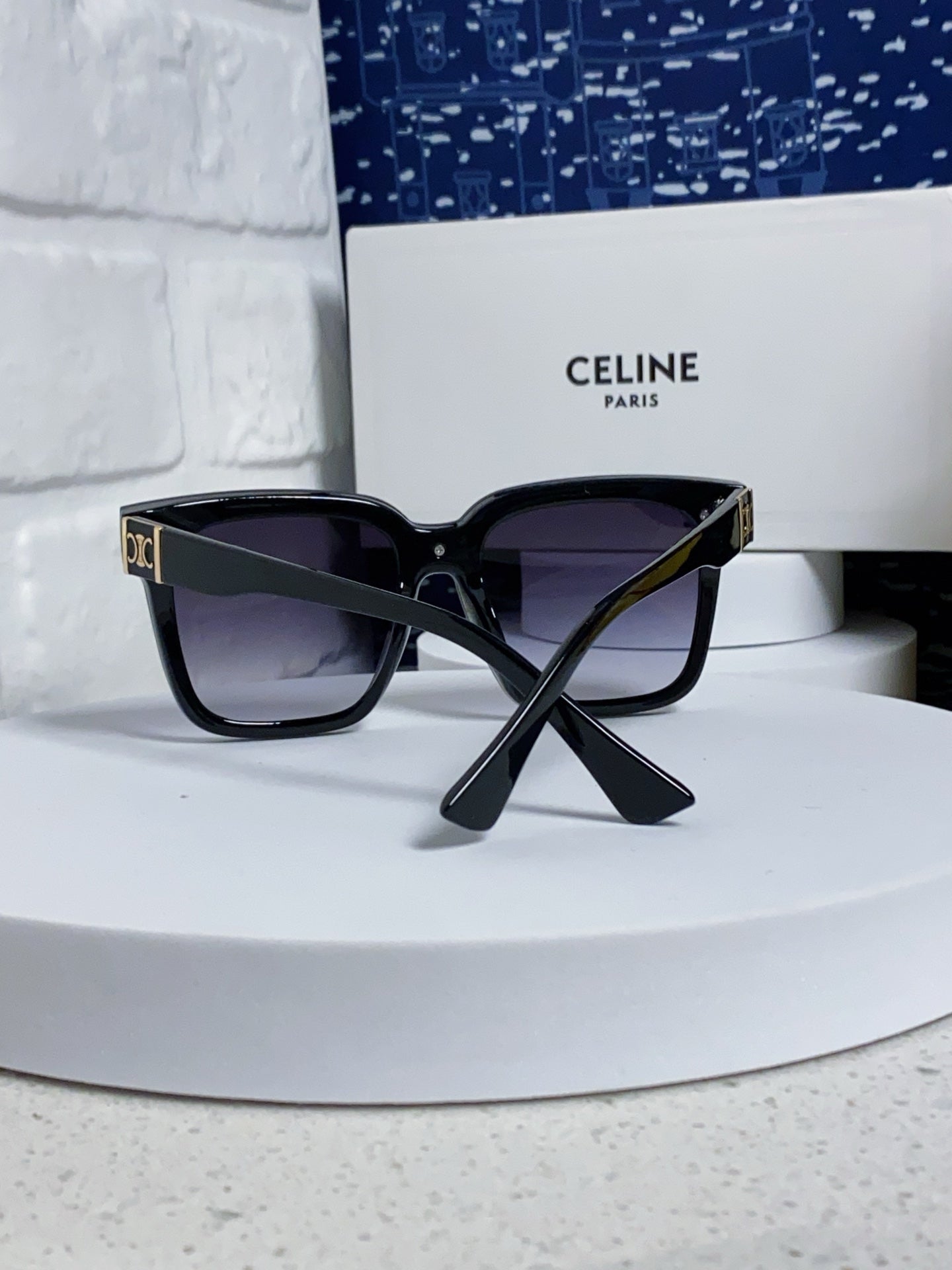 TRIOMPHE SUNGLASSES 548636 IN BLACK ACETATE GRADIENT SMOKE LENSES