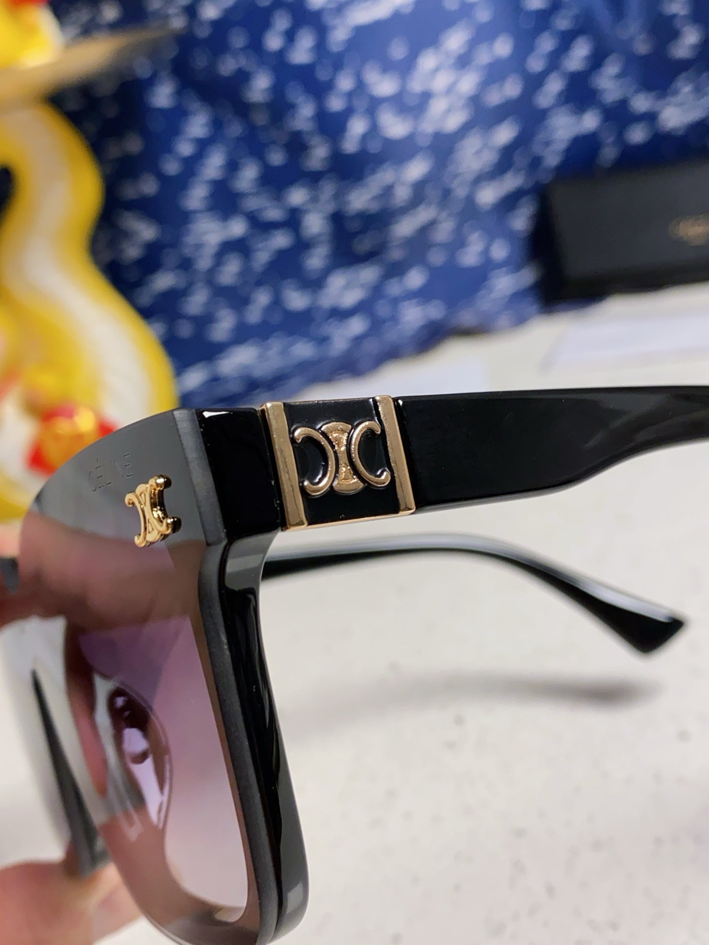 TRIOMPHE SUNGLASSES 548636 IN BLACK ACETATE GRADIENT SMOKE LENSES