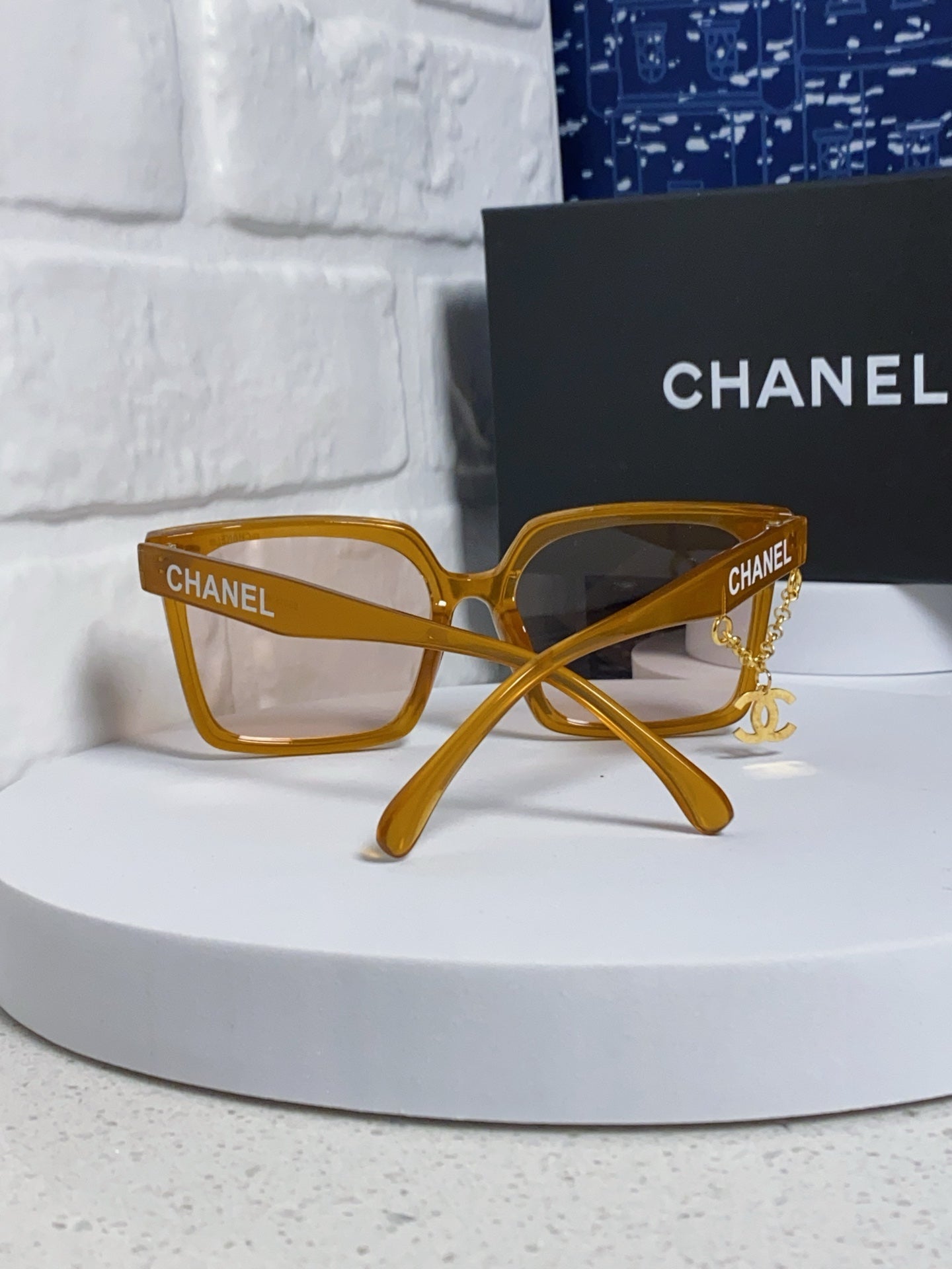 SQUARE SUNGLASSES 641806 IN DARK YELLOW ACETATE
