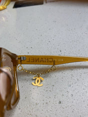 SQUARE SUNGLASSES 641806 IN DARK YELLOW ACETATE
