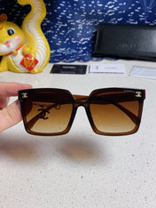 SQUARE SUNGLASSES 641810 IN BROWN ACETATE GOLD CHAIN