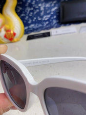 BUTTERFLY SUNGLASSES 641814 IN WHITE ACETATE GOLD METAL LOGO