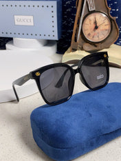 SQUARE FRAME SUNGLASSES 575854 IN BLACK ACETATE