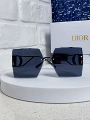 30MONTAIGNE S7U SUNGLASS 578111 IN BLACK METAL GREY LENSES