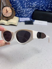 MONTAIGNE SUNGLASS 578113 IN OFF WHITE ACETATE