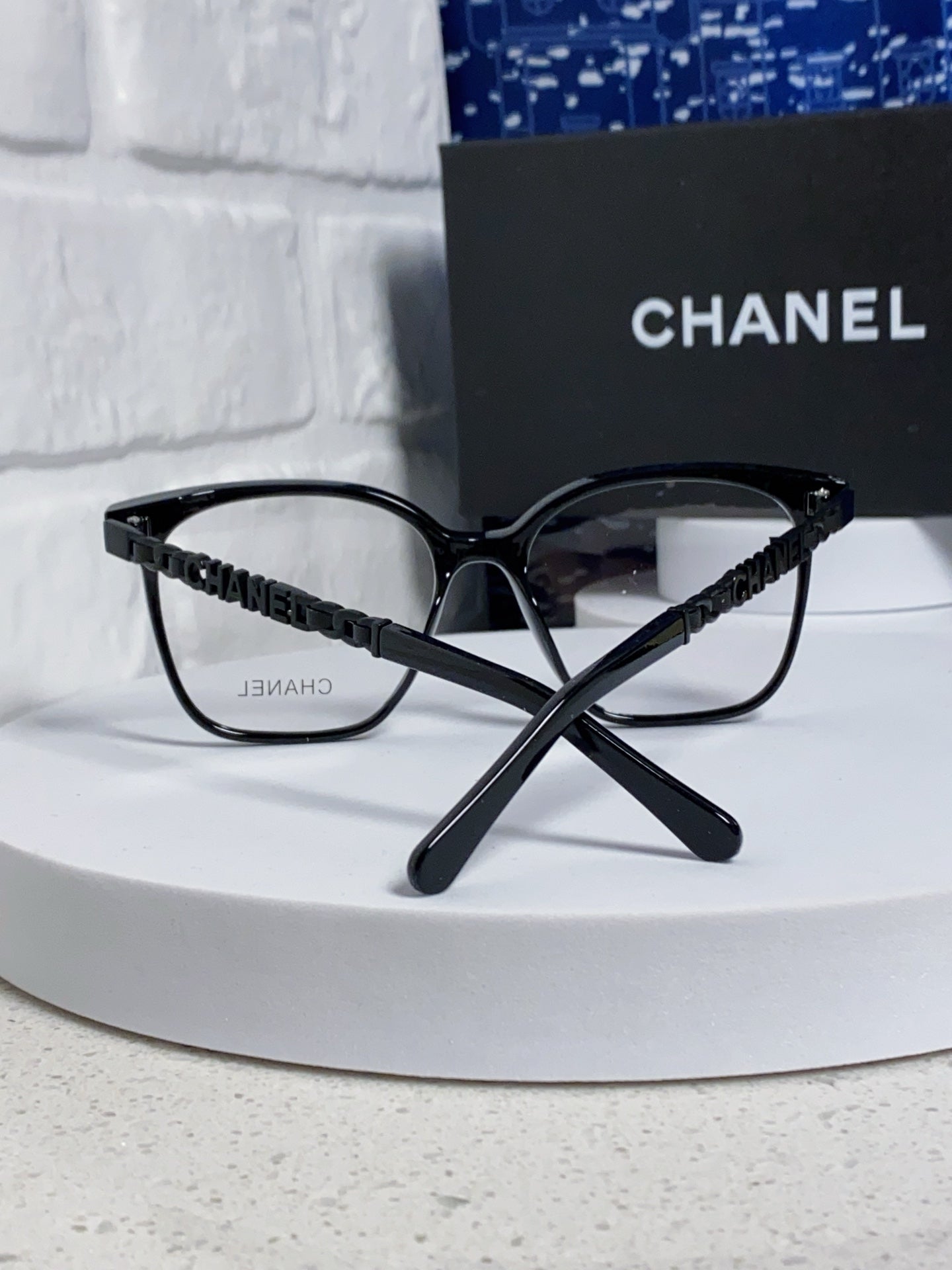 SQUARE SUNGLASSES 632029 IN BLACK ACETATE BLACK LOGO ON FRAME