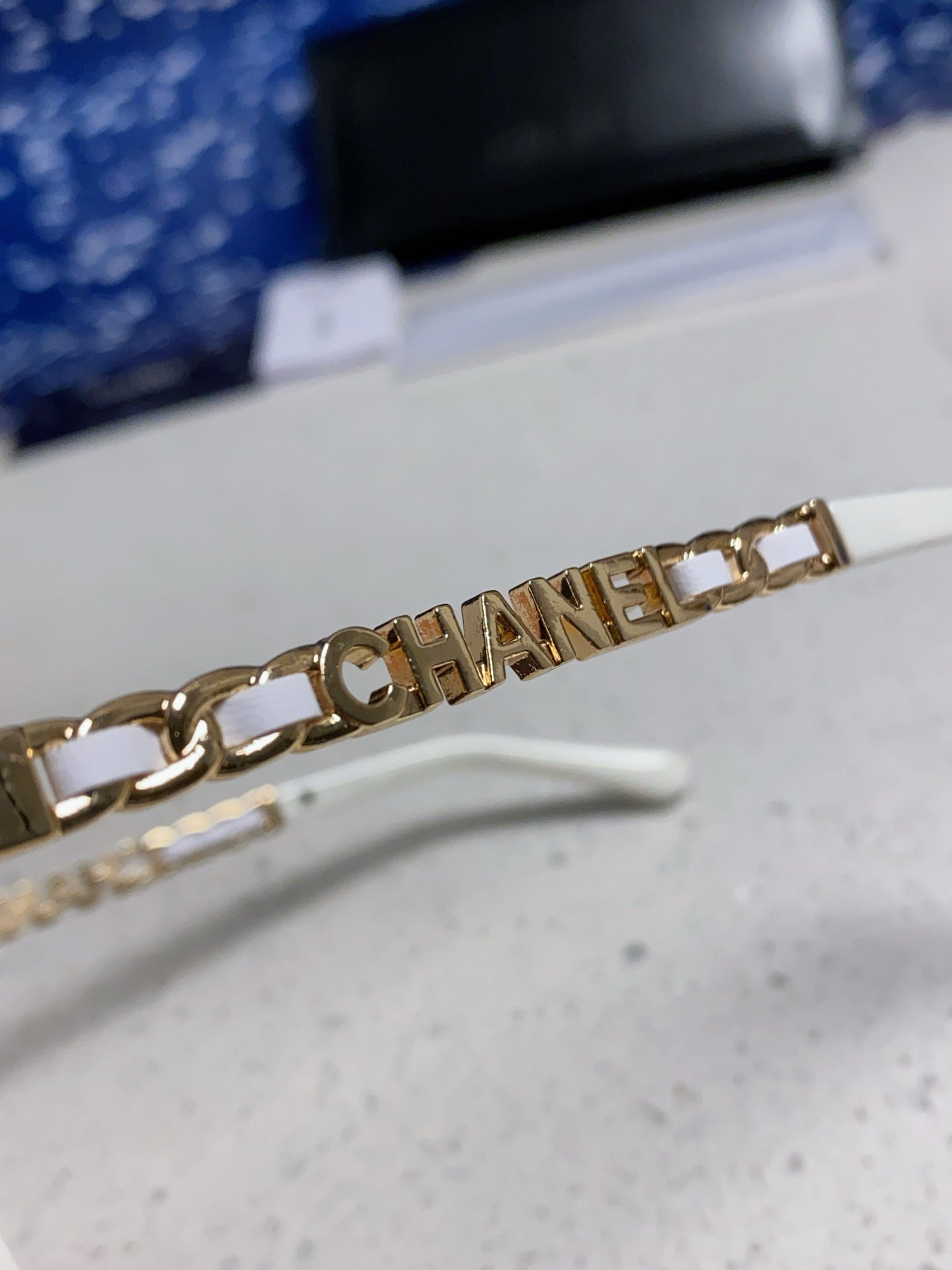 SQUARE SUNGLASSES 632031 IN WHITE ACETATE GOLD METAL