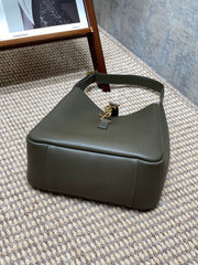 LE 5 À 7 SMALL SUPPLE 22 IN DARK GREEN CALFSKIN GOLD BUCKLE