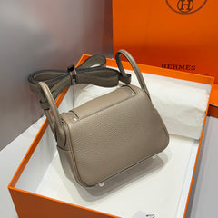 HERMES 25S MINI LINDY 19 IN ETOUPE EPSOM CALFSKIN SILVER HARDWARE