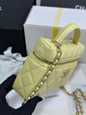 STRASS VANITY QUILTED CASE 19 IN YELLOW CALFSKIN WITH GOLD METALLIC