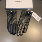TOUCHSCREEN GLOVES IN BLACK LAMBSKIN WITH GOLD LOGO 462264