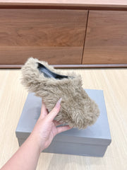 BALENCIAGA 25S MULES IN LIGHT BEIGE FAUX FUR