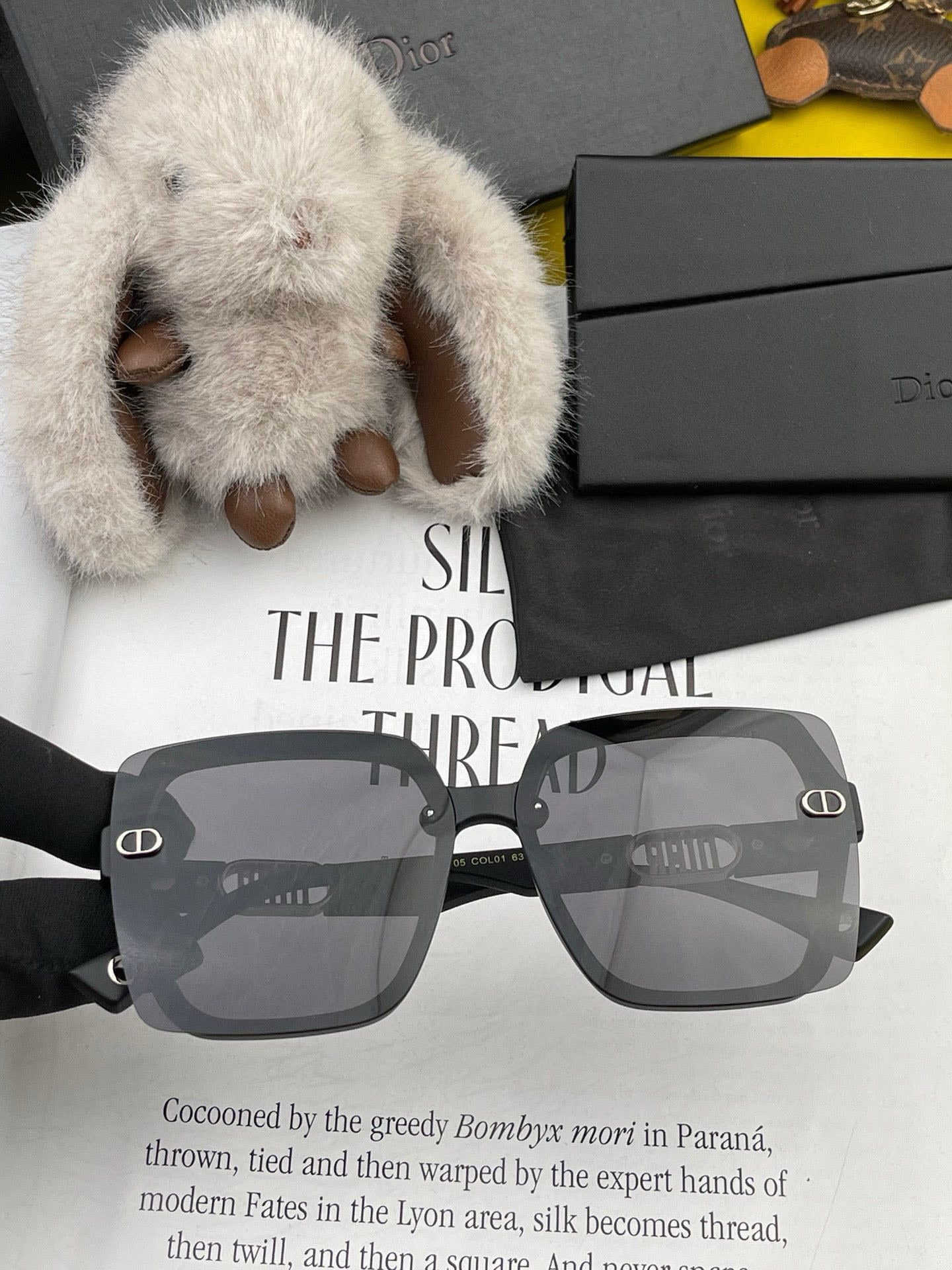 MONTAIGNE SUNGLASS CD5610 IN ACETATE