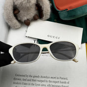 OVAL FRAME SUNGLASSES G4906 IN ACETATE AND METAL