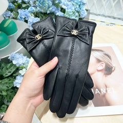 GLOVES IN BLACK LAMBSKIN 464983