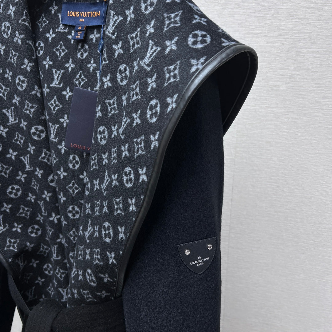 DIOR HOODED COAT IN BLACK WOOL