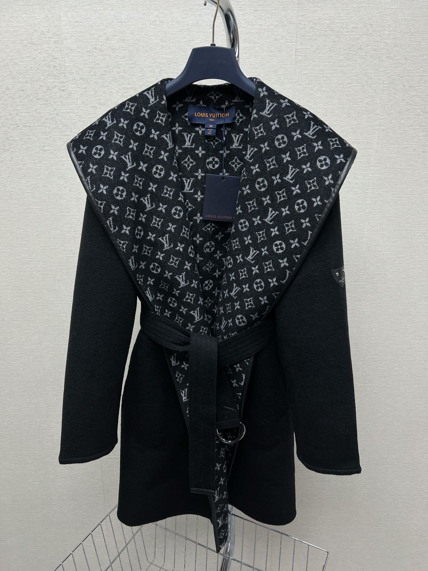 DIOR HOODED COAT IN BLACK WOOL