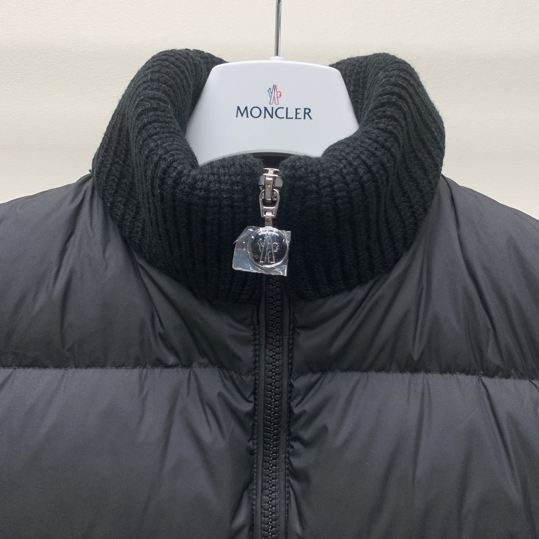 MONCLER 25S JACKET IN BLACK 002