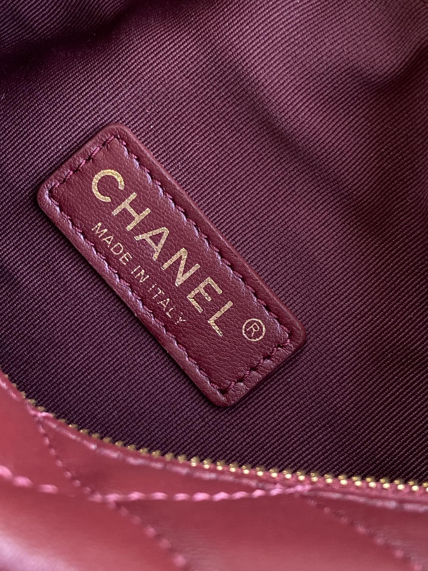 CHANEL 25S CAMERA BAG 23 IN DARK RED LAMBSKIN WITH GOLD HARDWARE