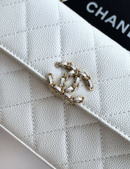 CHANEL 25S KELLY BAG 18 IN WHITE CAVIAR LEATHER WITH GOLD HARDWARE