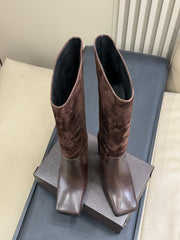 ALAIA 25S KNEE BOOTS IN BROWN CALFSKIN AND SUEDE