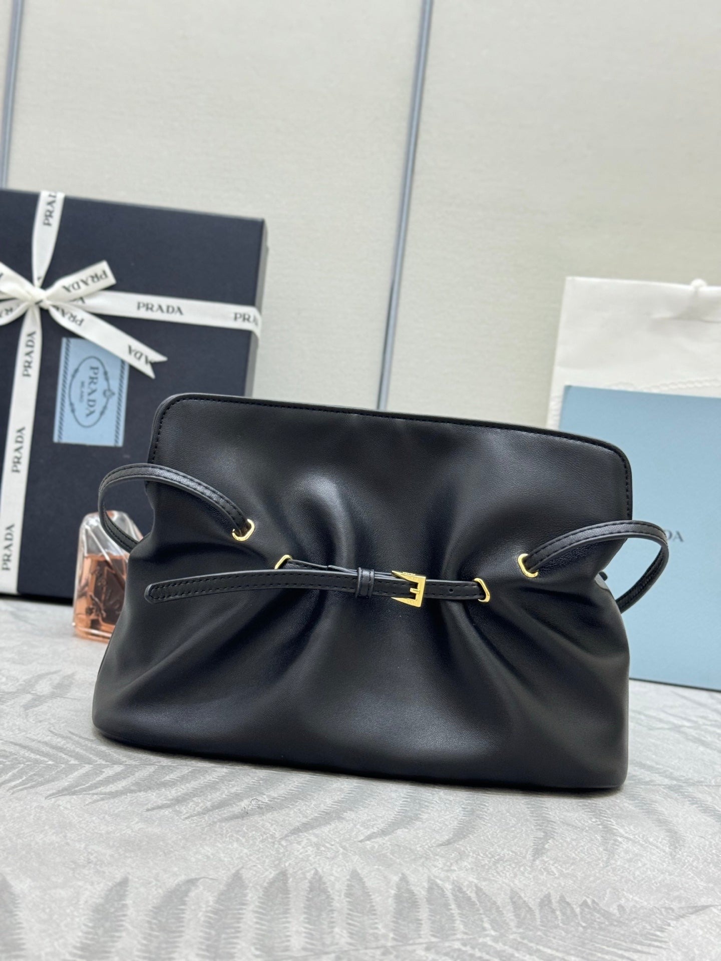 PRADA 25S DADA SMALL BAG 25 IN BLACK CALFSKIN GOLD HARDWARE