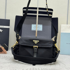 PRADA 25S EXPLORE LARGE SHOULDER BAG 30 IN BLACK RE-NYLON WITH FLAP