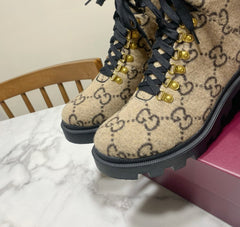 GUCCI 26S PLATFORM ANKLE BOOTS 70 MM IN BEIGE WOOL