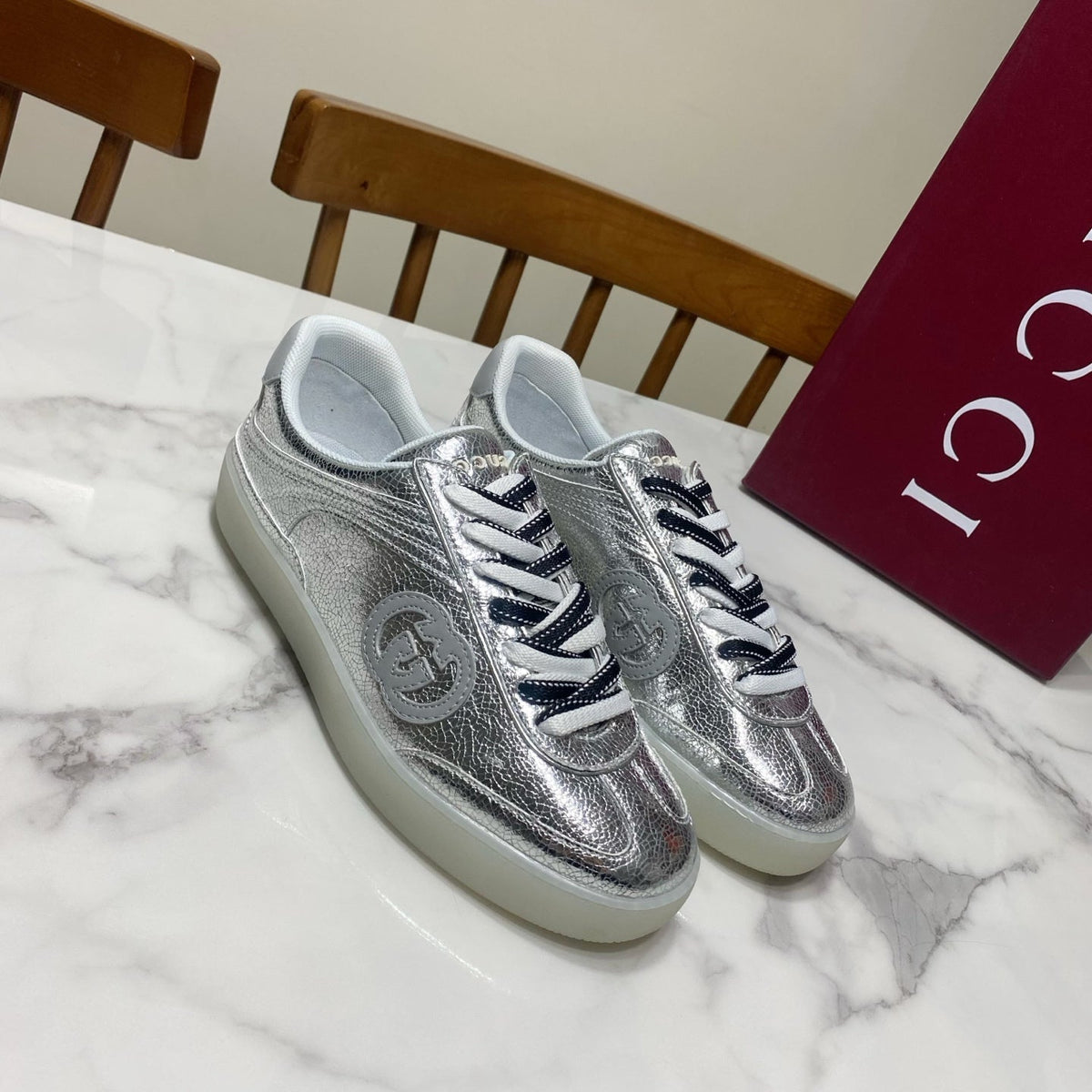 GUCCI 26S SNEAKER IN SILVER CALFSKIN