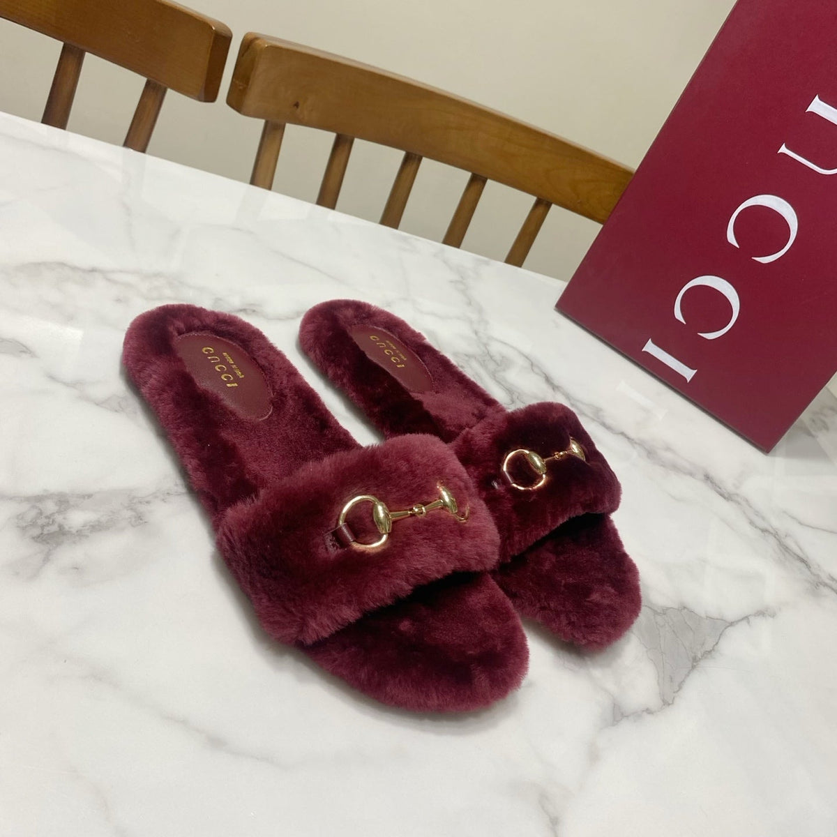 GUCCI 26S HORSEBIT MULES IN DARK RED SHEARLING