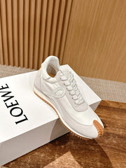 FLOW RUNNER SNEAKER IN LIGHT GRAY SUEDE AND WHITE SHEEPSKIN