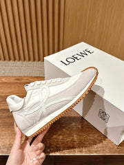 FLOW RUNNER SNEAKER IN LIGHT GRAY SUEDE AND WHITE SHEEPSKIN