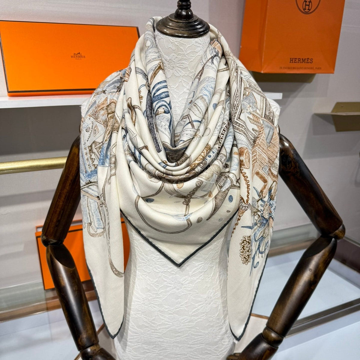 HERMES 25S SCARF 136 IN SILK CASHMERE 989707