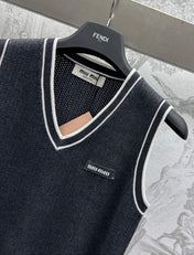 Miu 25 V- Gile Black Wool 232006