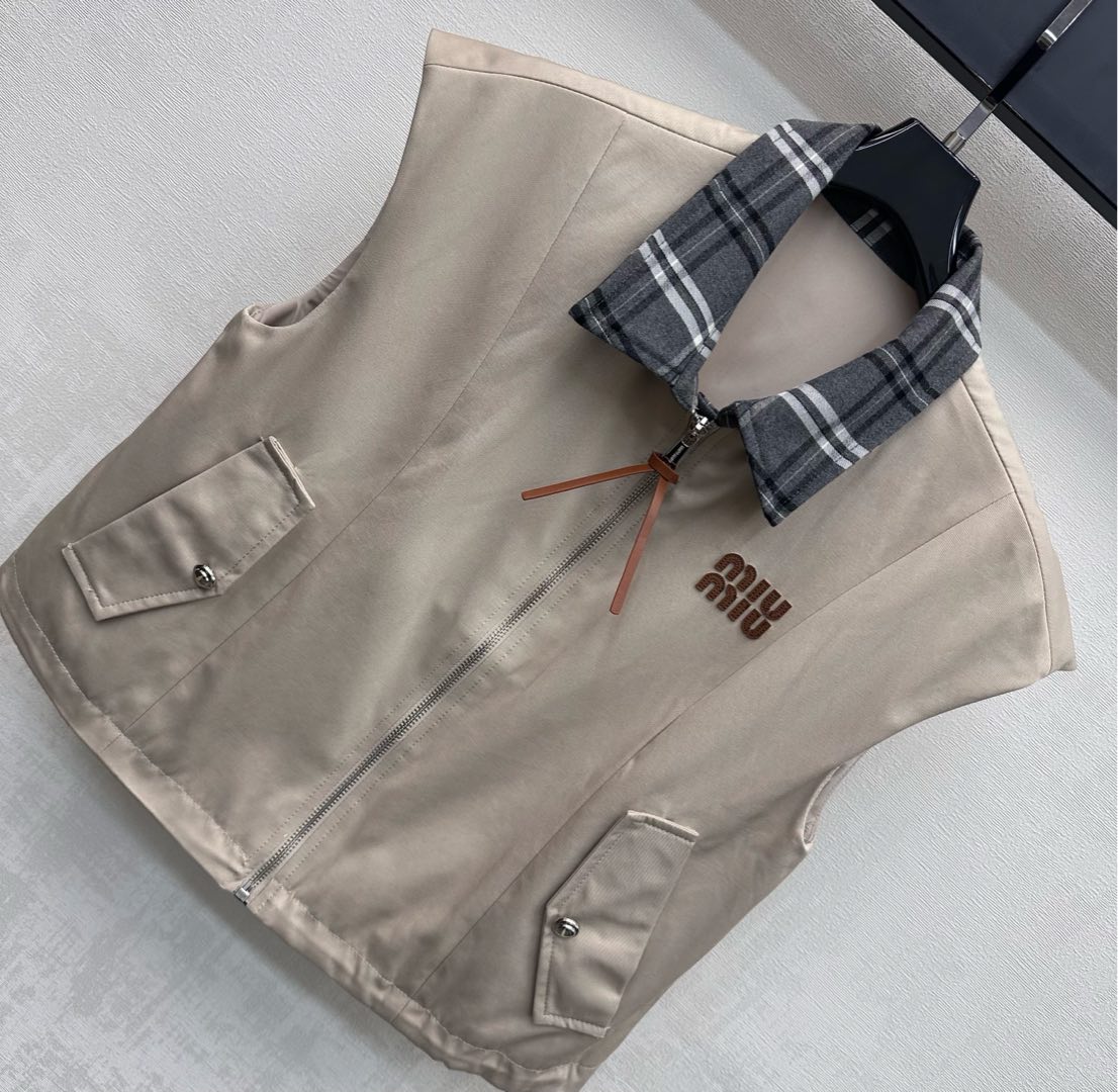 MIUMIU 26S BLAZER AND SKIRT SET 984