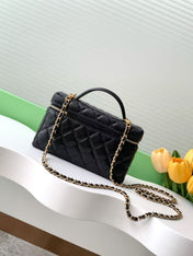 VANITY CASE 19 IN BLACK GRAINED CALFSKIN GOLD HARDWARE