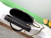 VANITY CASE 19 IN BLACK GRAINED CALFSKIN GOLD HARDWARE