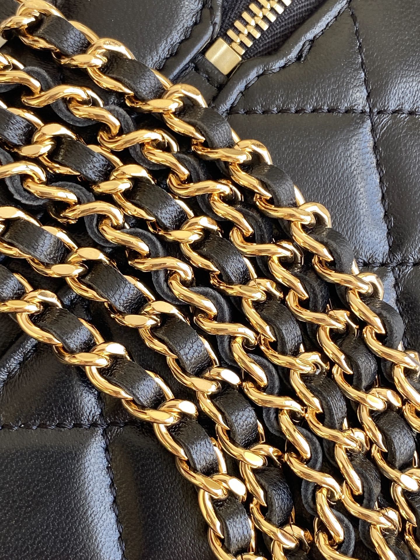 CHANEL 25S VANITY BAG 19 IN BLACK LAMBSKIN GOLD HARDWARE